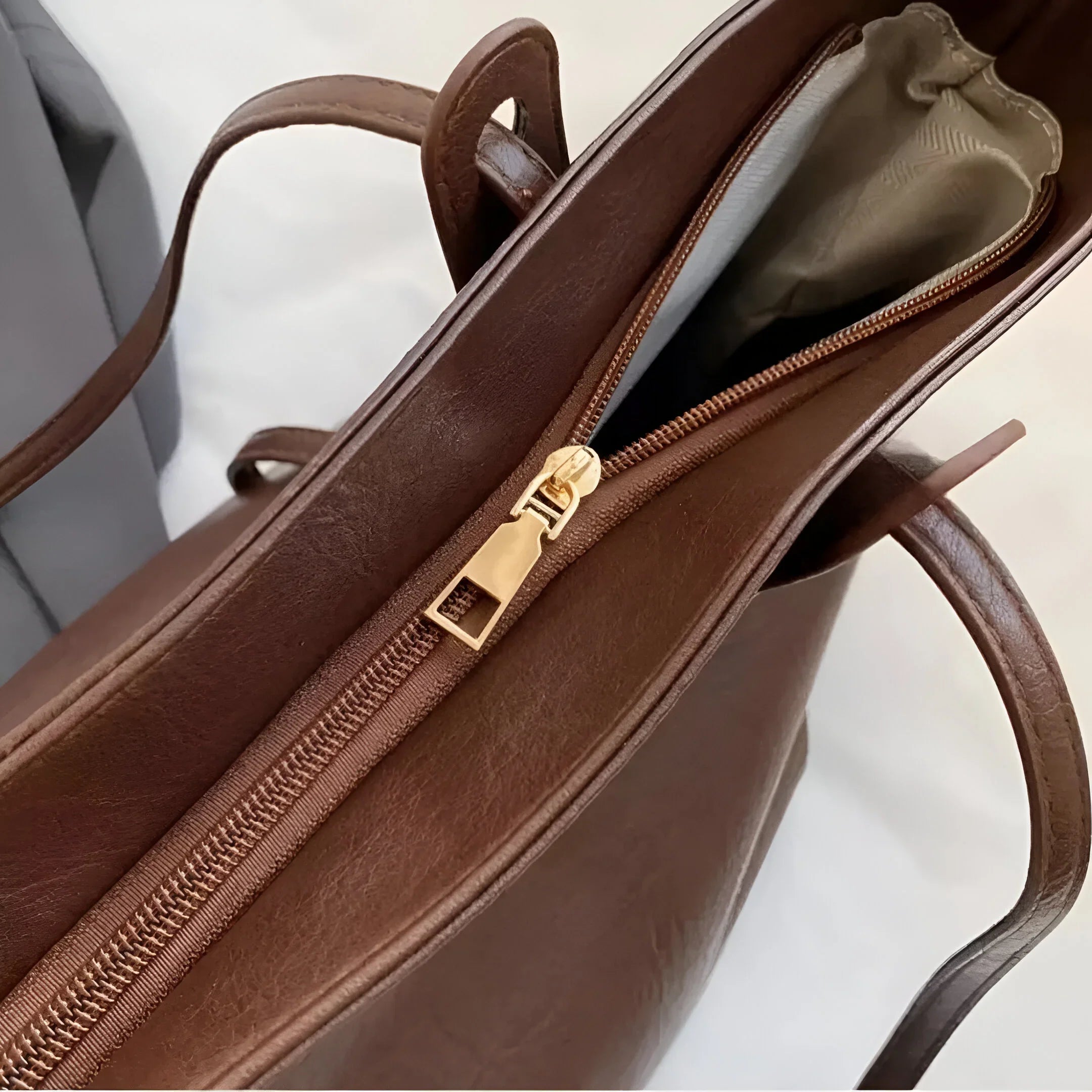 Women's Classic Leather Handbag