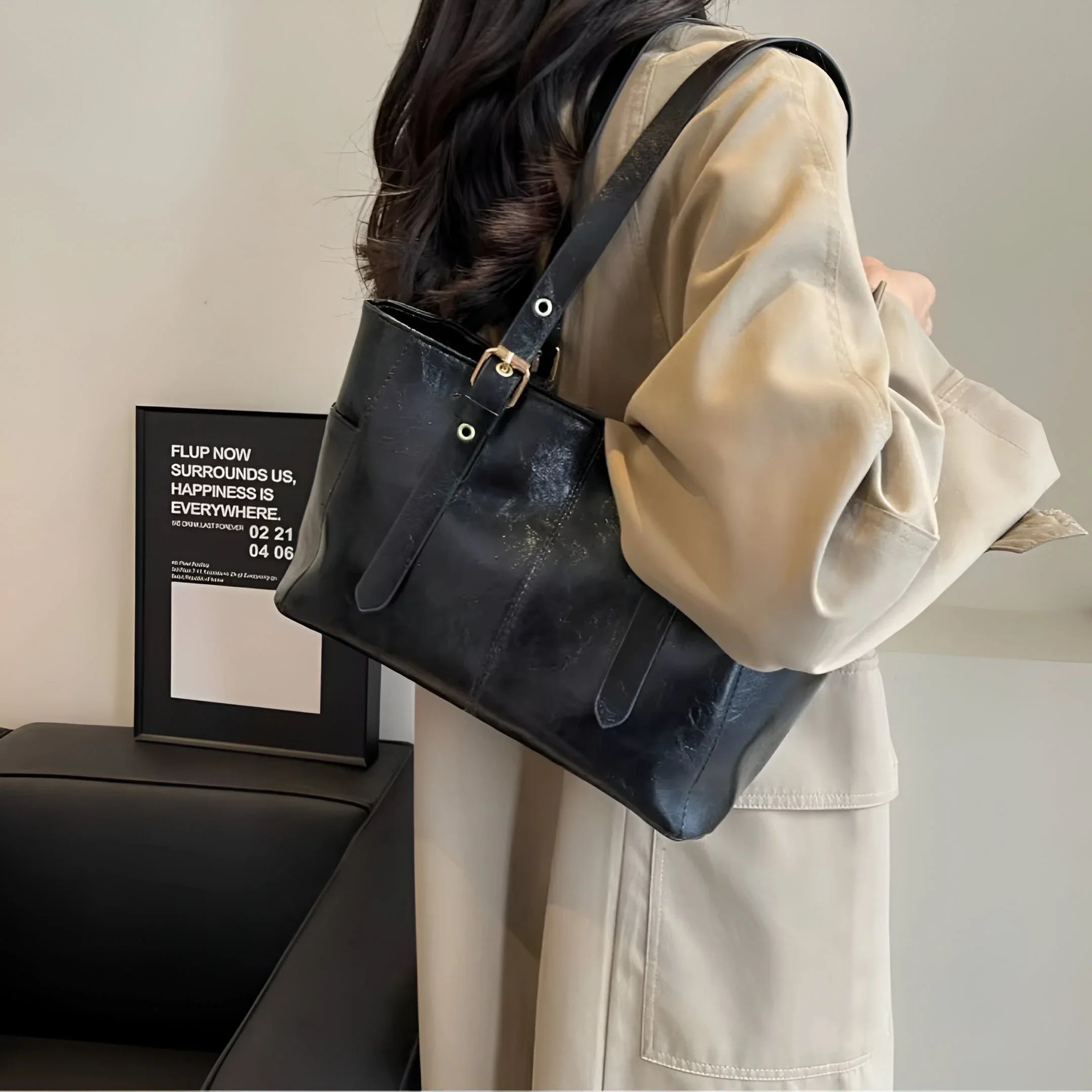 Retro-Inspired One-Shoulder Leather Handbag