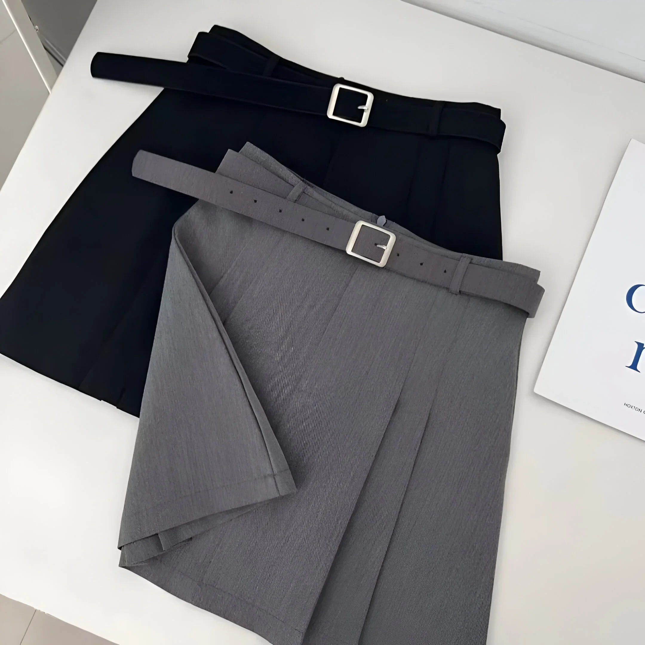 High-waist pleated A-line skirt