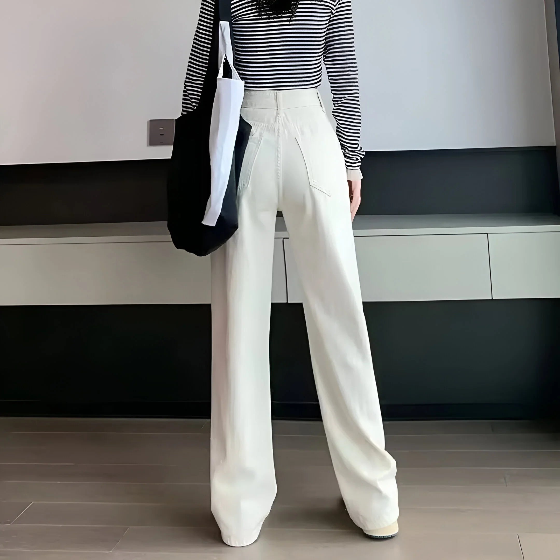 High-waisted loose straight-leg jeans
