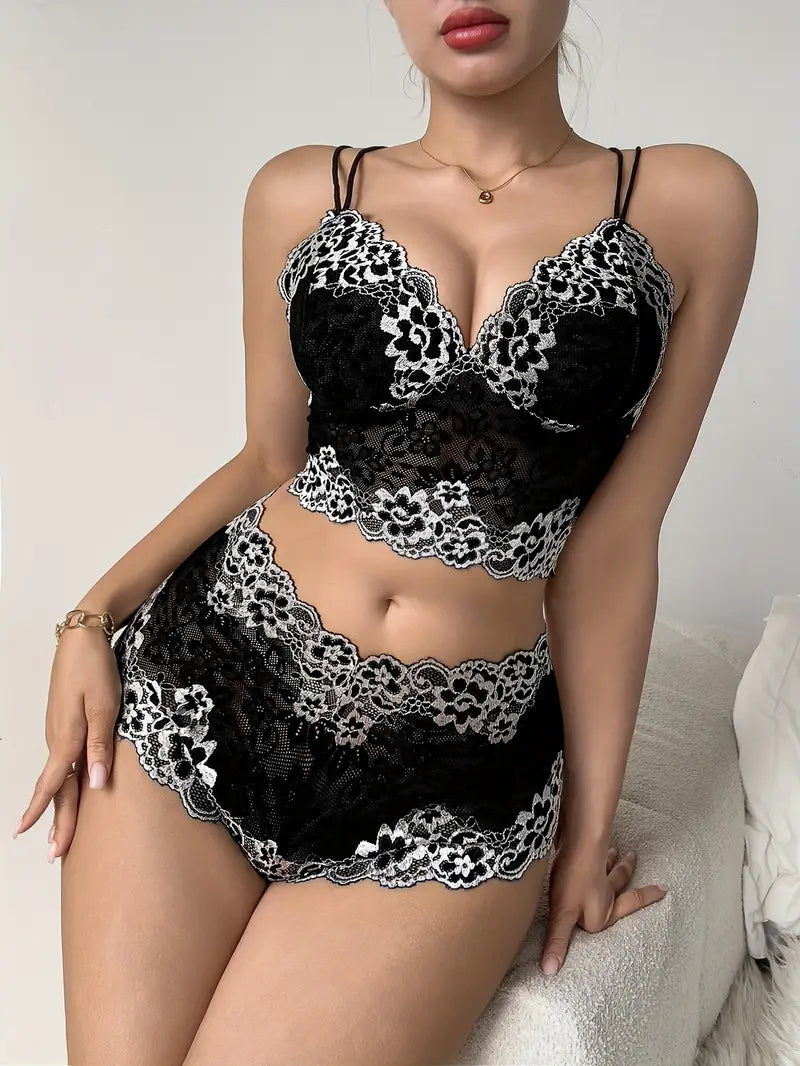 Elegant Two-Tone Lace Lingerie Set – V-Neck Bralette & Panties