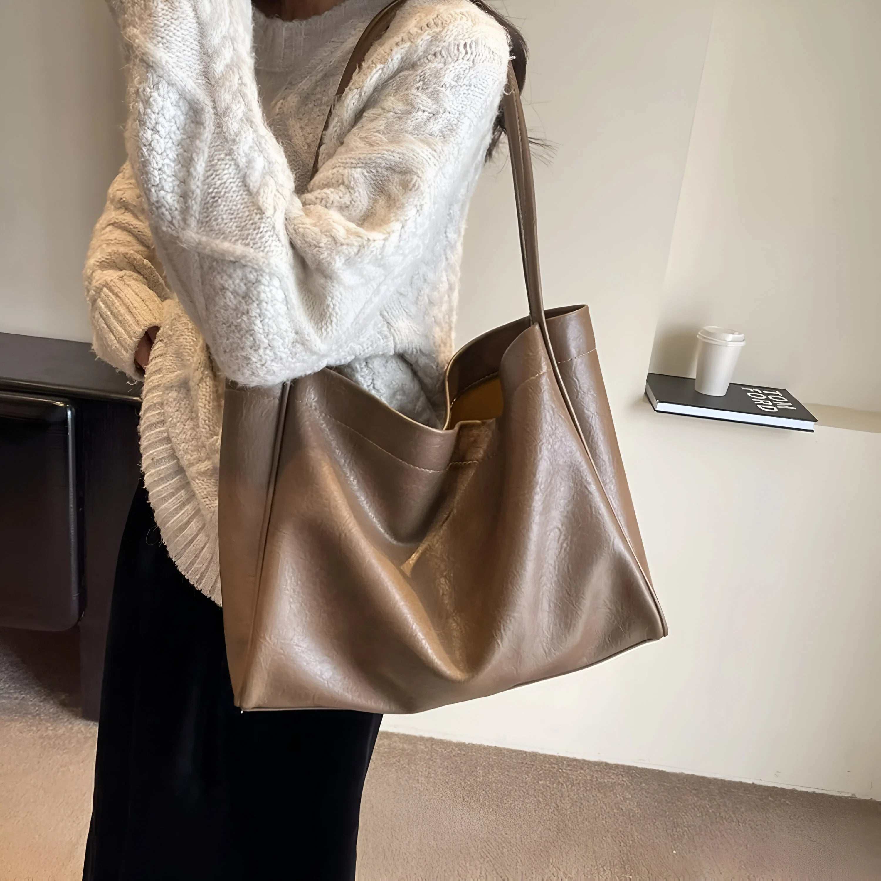 Women's Vintage Leather Shoulder Bag