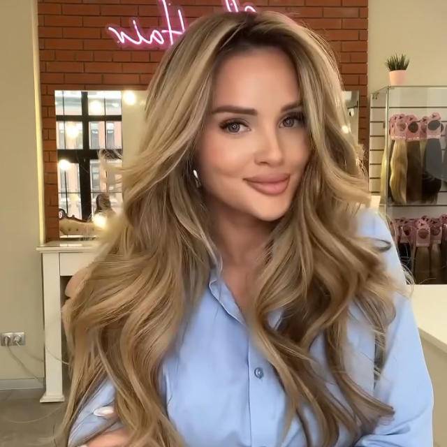 Natural Wavy Hair Topper | Seamless & Natural look
